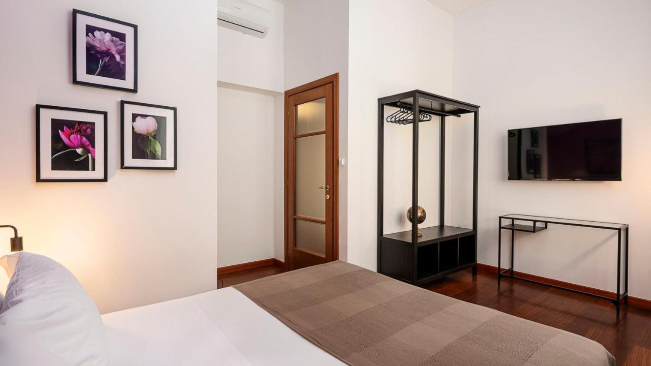 Ferienwohnung "Violet Dream" - Duomo Citylife Mailand Exterior foto